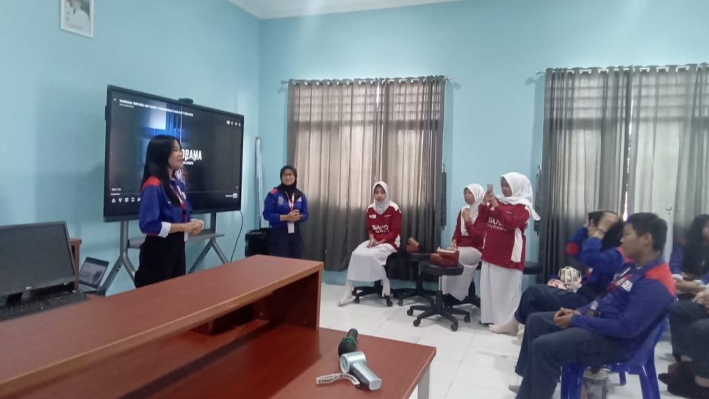 STUDY KAJI PMR SMA NEGERI 1 TANJUNG SELOR KE KOTA TARAKAN SALING BERBAGI, BELAJAR DAN MENGINSPIRASI
