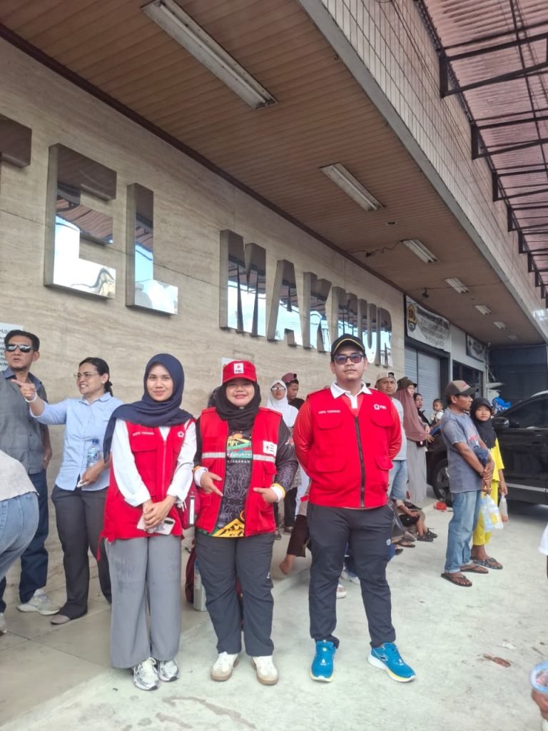 PMI TARAKAN SIAGAKAN AMBULANS DAN 16 PERSONEL PADA PAWAI BUDAYA IRAW TENGKAYU XV