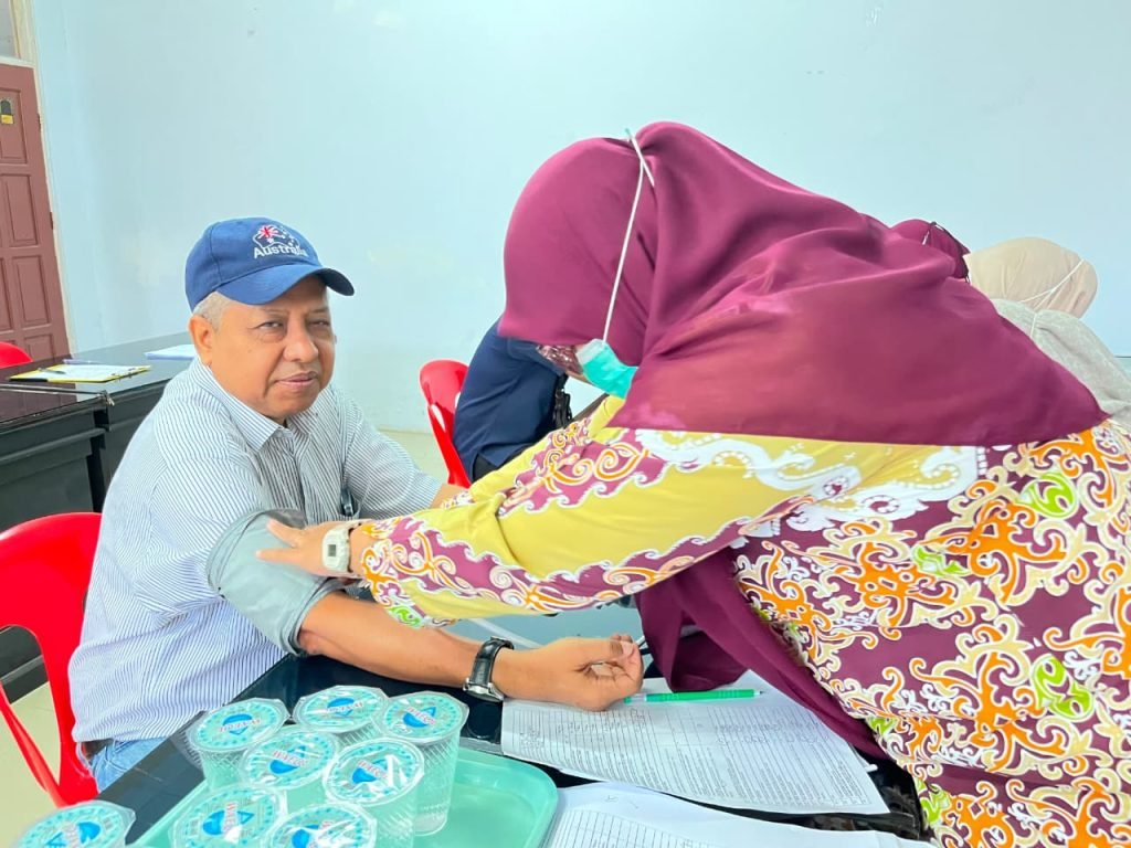 Pengurus dan Pegawai PMI Kota Tarakan Jalan Pemeriksaan Kesehatan