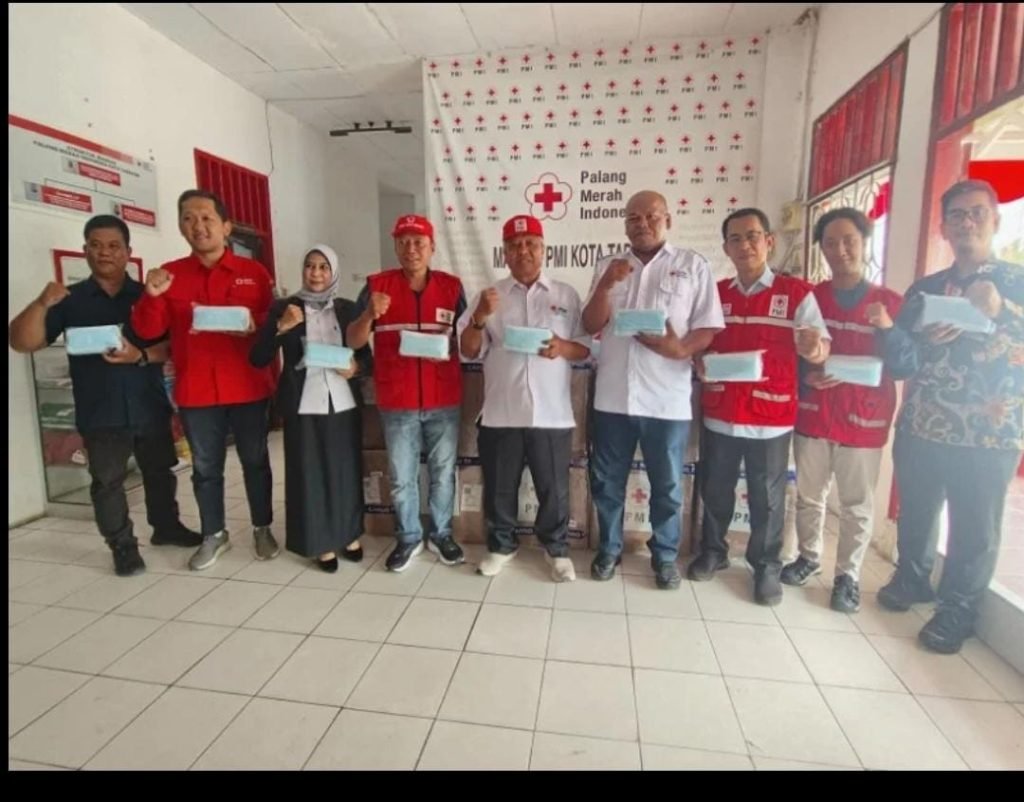 MELALUI PMI PROVINSI KALTARA, PMI PUSAT MEMBAGIKAN 12.000 Masker Medis ke PMI KABUPATEN NUNUKAN.